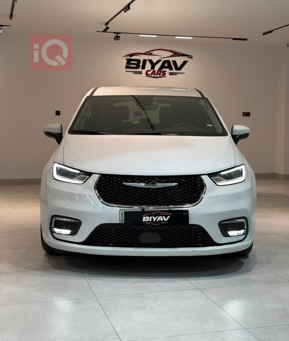 https://cdn.iqcars.io244ac5e1-1eca-4321-a367-b9a96a7e6d18_0.jpg